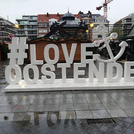 Lichtrijk En Comfortabel Hoekappartement Met Gratis Parking En Zeer Centraal Gelegen - Comme Chez Soi Oostende Exterior foto